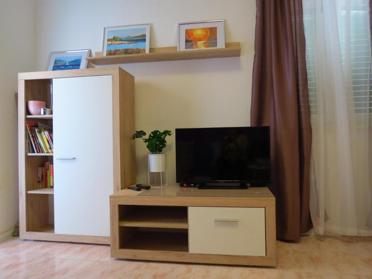 Apartments Grubisin Tribunj  Bagian luar foto